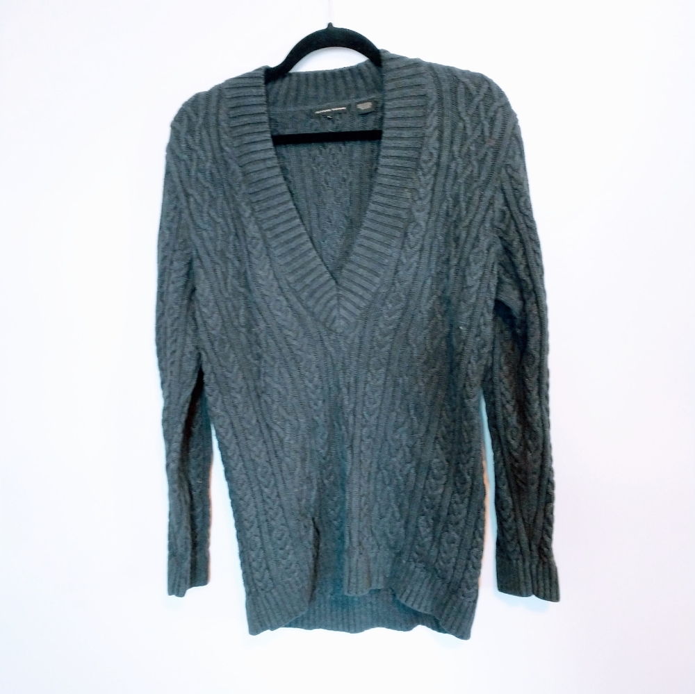 Jeanne Pierre grey knit sweater with long sleeves and v neck.  100% cotton, size